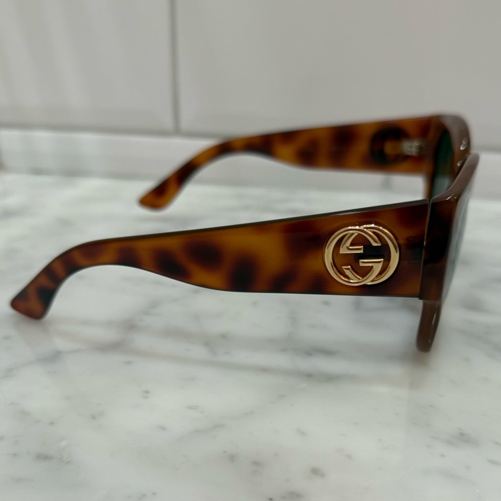 Gucci Sunglasses. Tortoise. Authentic. EC. Case included. 54mm frame. - Picture 6 of 15